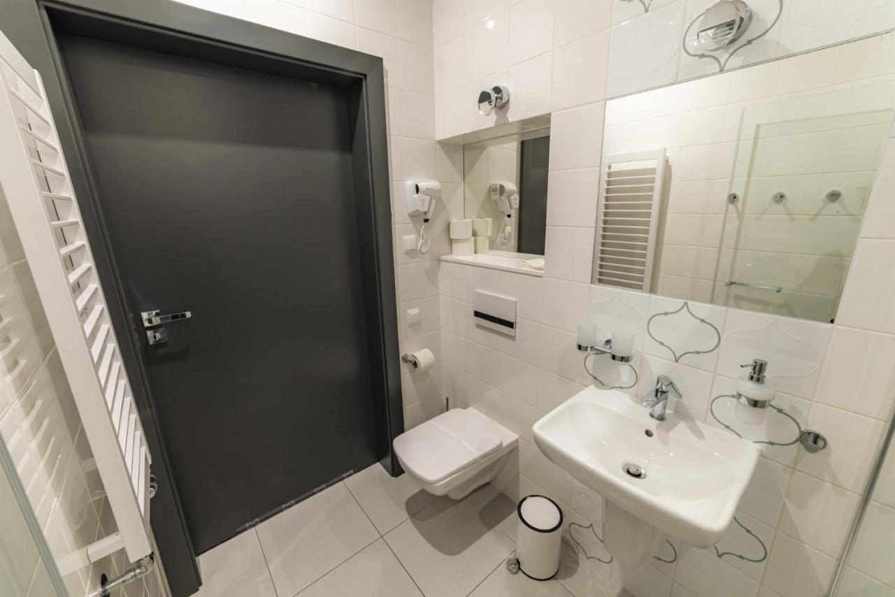 Hotel Nad Czernica Czarne  Extérieur photo